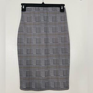 Checks pencil skirt, size small